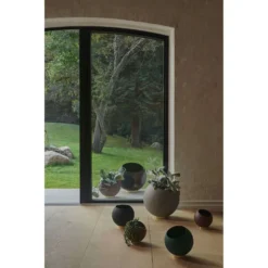 Globe Flower Pot Ø37 Taupe - AYTM - Koop Online -lampenmaster winkel 5704444073068globe taupe 373