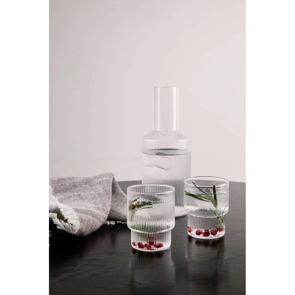 Ripple Carafe Clear - Ferm LIVING - Koop Online 2 Ripple Carafe Clear - Ferm LIVING - Koop Online - Afbeelding 2