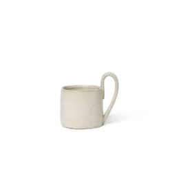 Flow Mug Off-White Speckle - Ferm LIVING - Koop Online